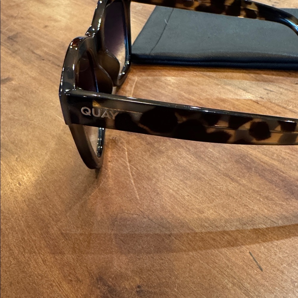 Quay Australia Black and Tortoise Sunglasses - Picture 2 of 6